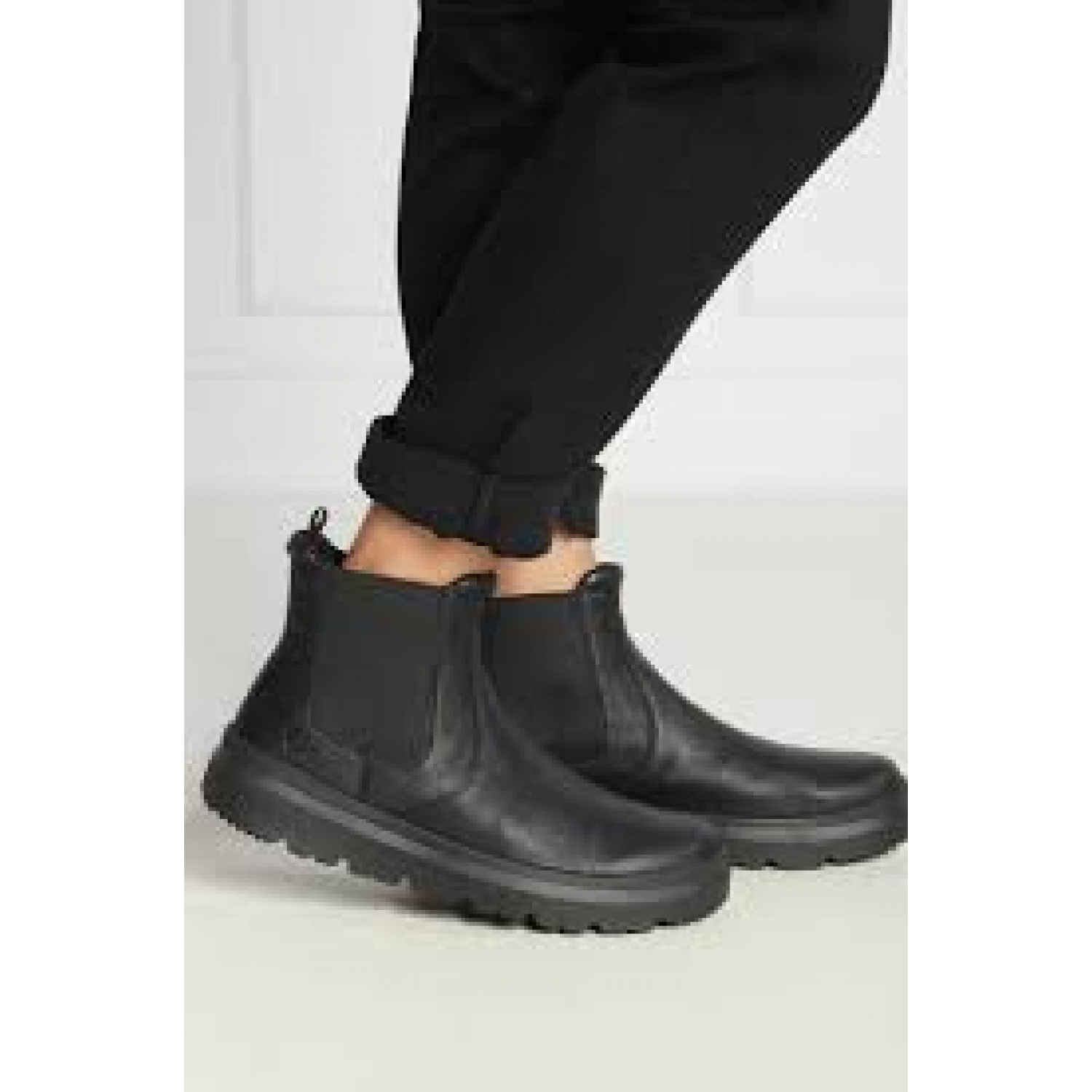 UGG Mens Burleigh Chelsea Leather Black 