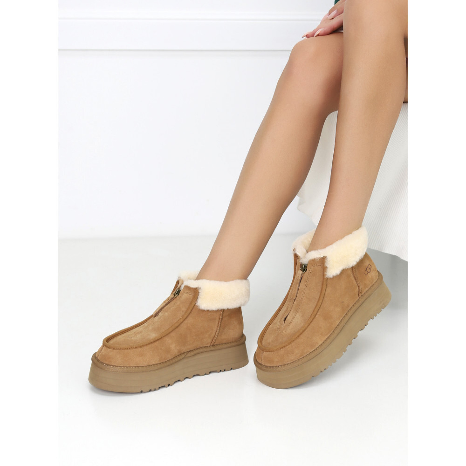 UGG Funkette Platform Boots Grey