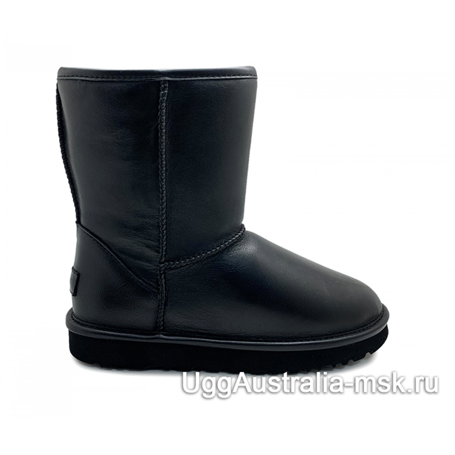 UGG CLASSIC SHORT LEATHER BLACK