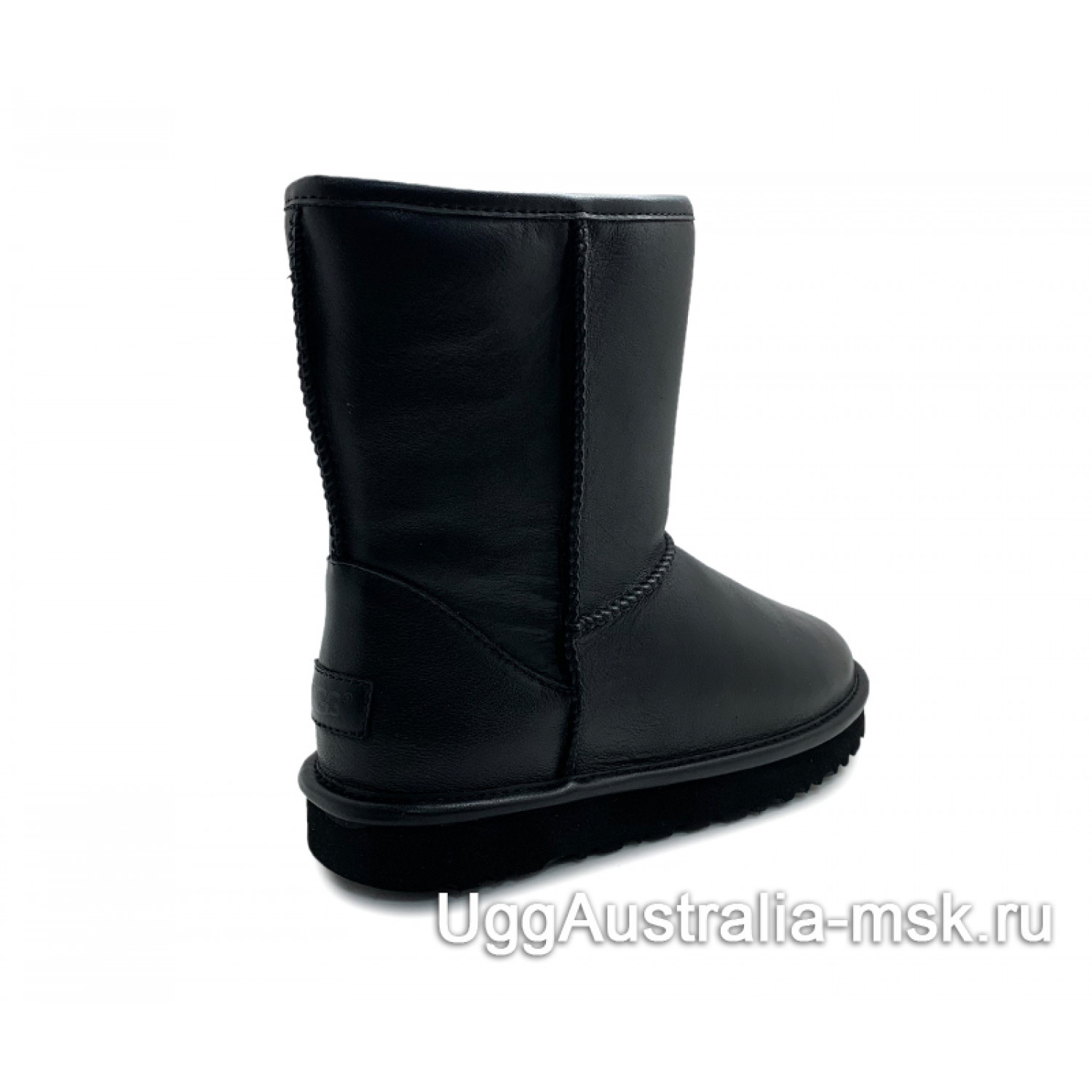 UGG CLASSIC SHORT LEATHER BLACK