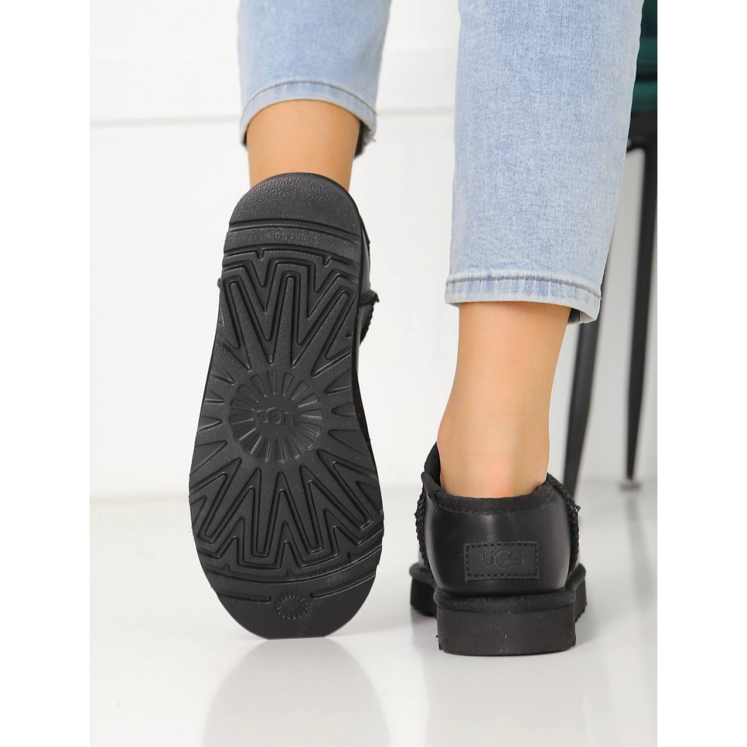 UGG Tasman Slipper Leather Black