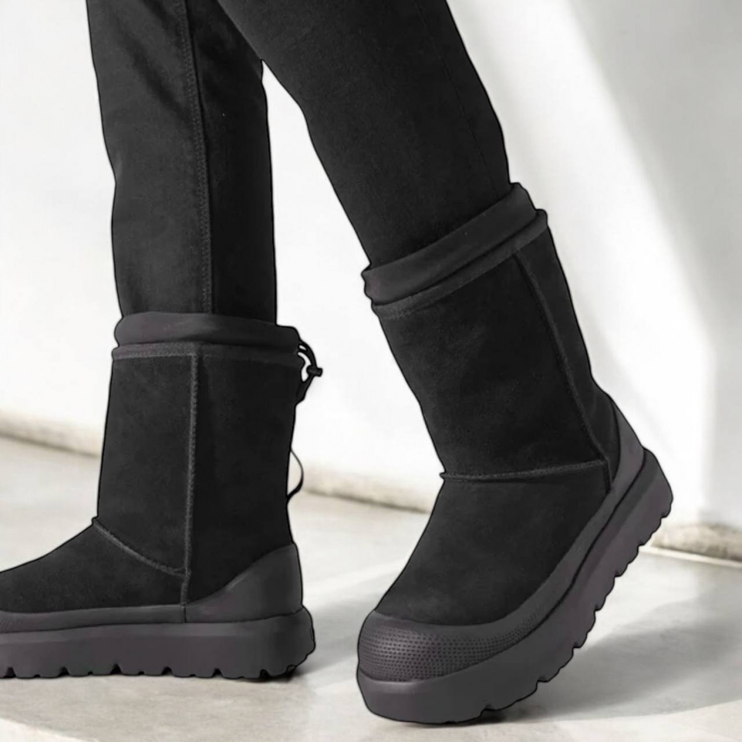 UGG Mens Classic Weather Hybrid Black 