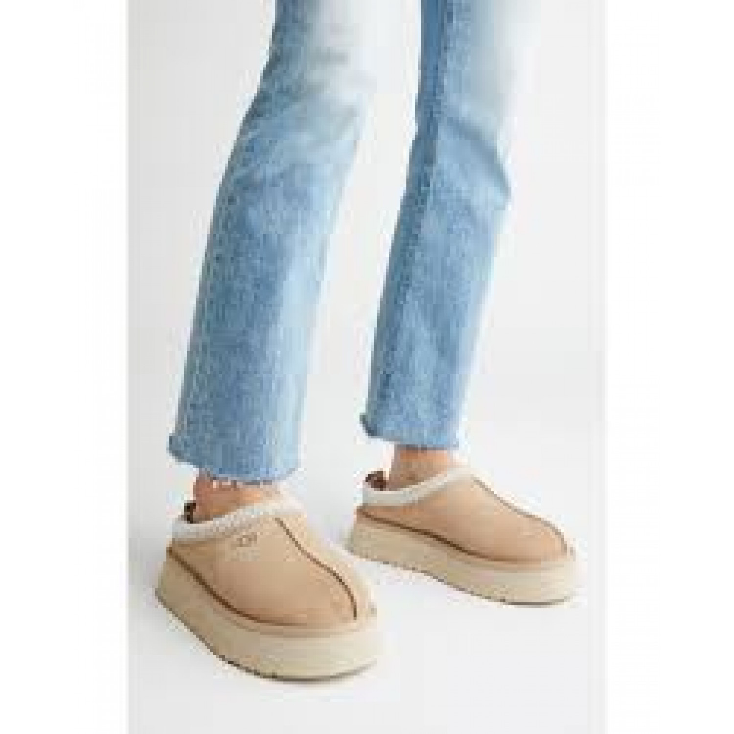 UGG Tazz Platform Sand