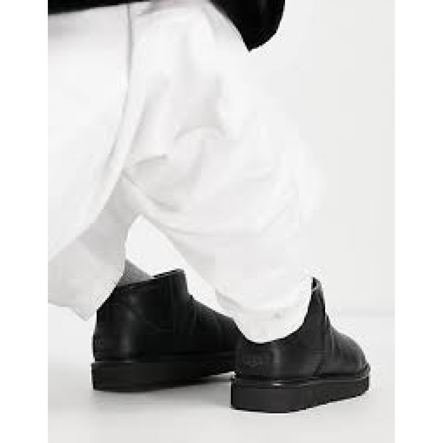 Ugg Mens Classic Ultra Mini Leather Black 