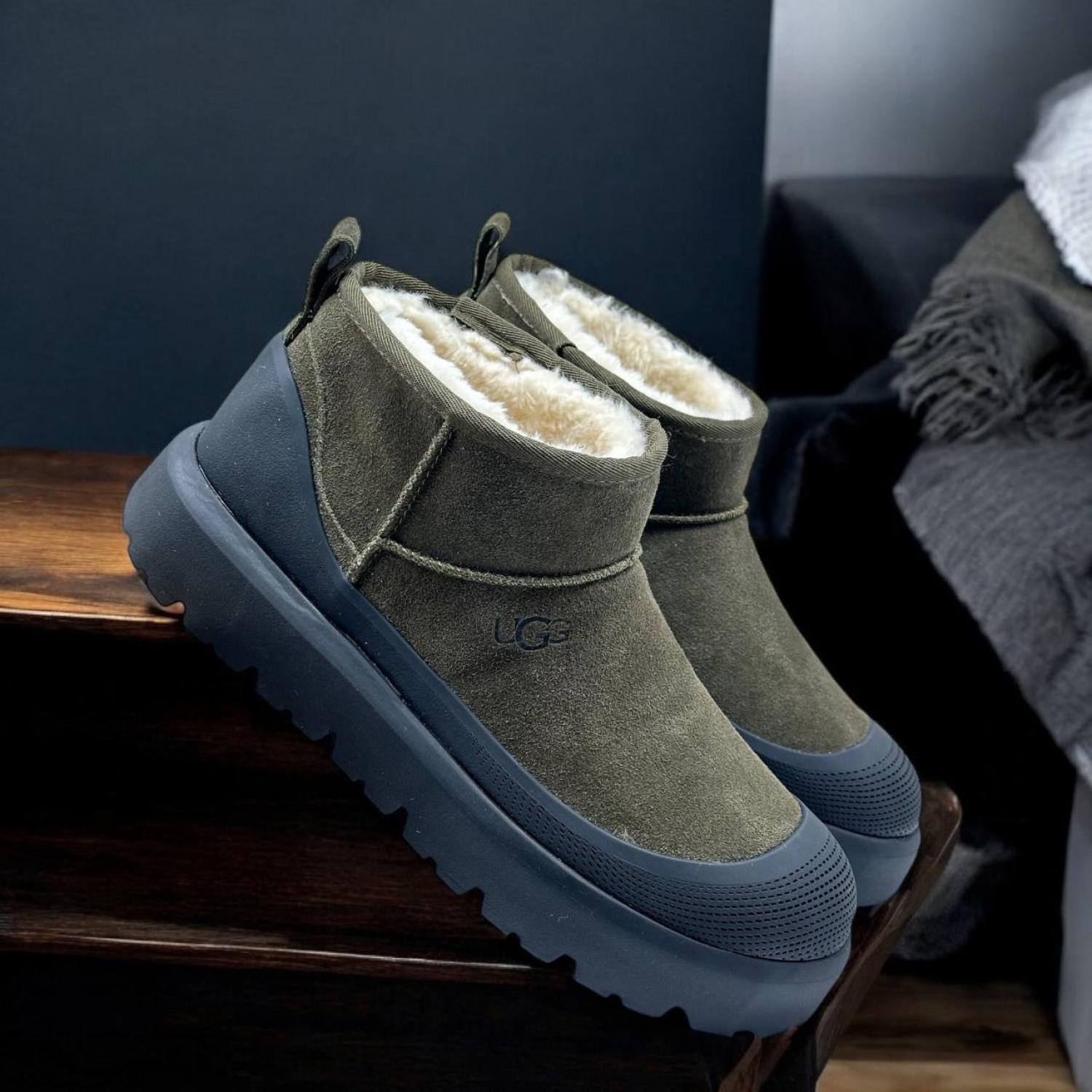 UGG Mens Ultra Mini Hybrid Forest Night 